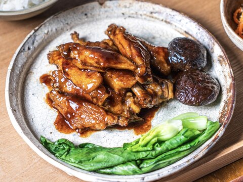 鶏手羽中としいたけの黒酢煮【中華・主菜】